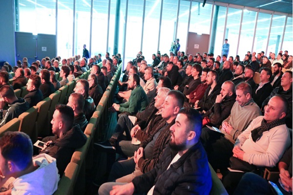 همایش خیران آلبانیایی‌ برای ساخت مرکز اسلامی در ایتالیا