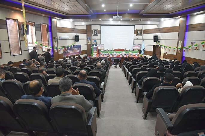 یادواره‌های شهدا سرمایه‌گذاری عمیق فرهنگی و عامل تحکیم هویت ملی است