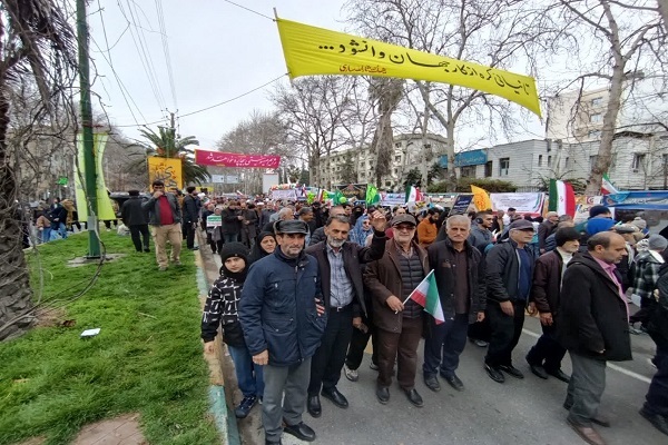 راهپیمایی جشن پیروزی انقلاب اسلامی در مرکز استان مازندران راهپیمایی جشن پیروزی انقلاب اسلامی در مرکز استان مازندران