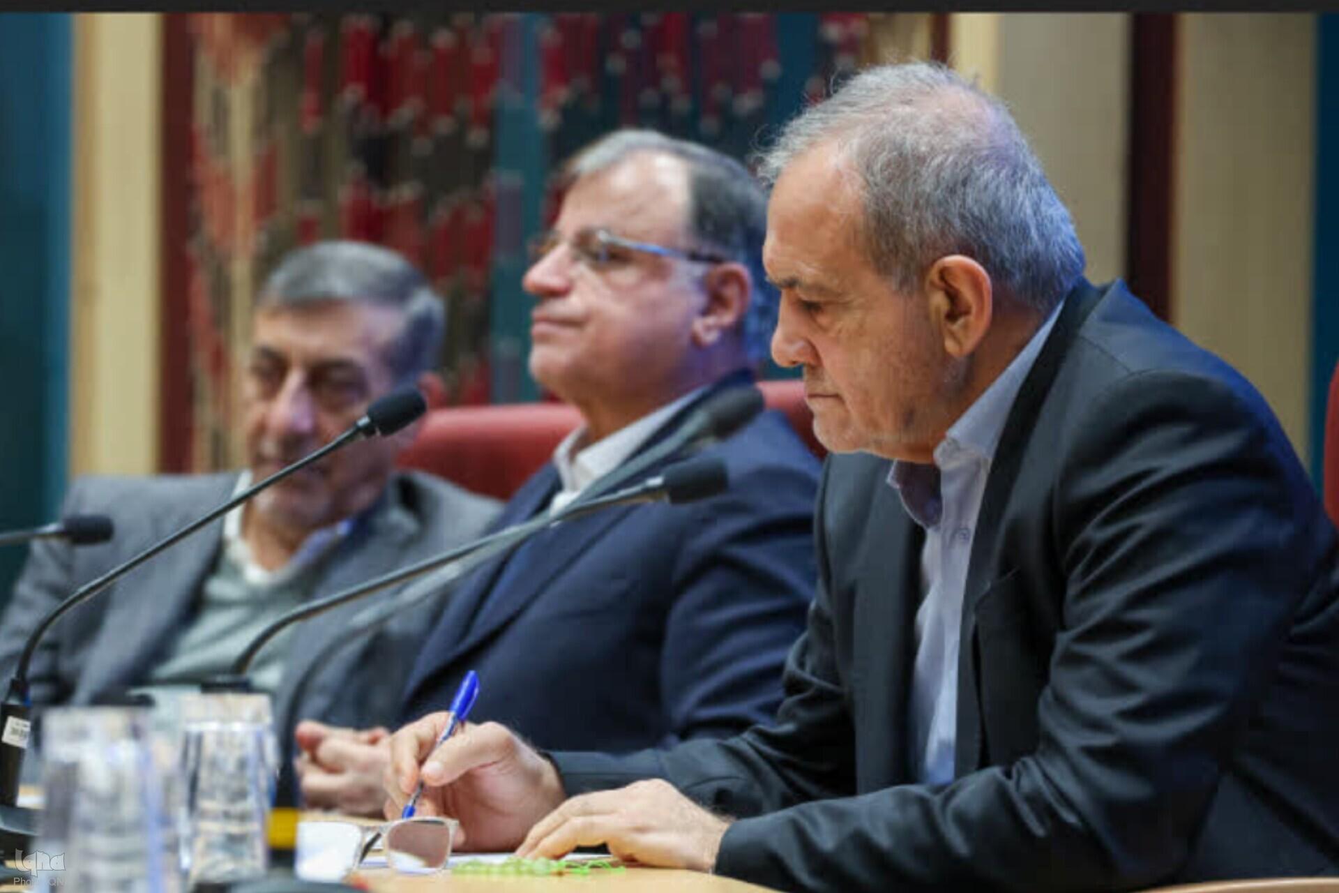 مسعود پزشکیان رئیس جمهور مسعود پزشکیان رئیس جمهور