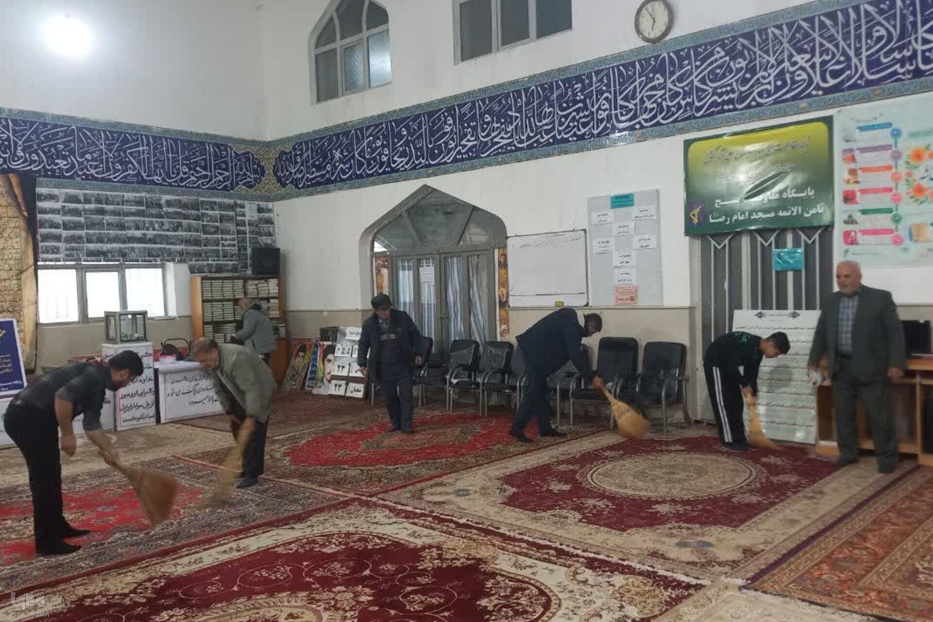 غباروبی مسجد امام رضا شهرستان علی آباد غباروبی مسجد امام رضا شهرستان علی آباد