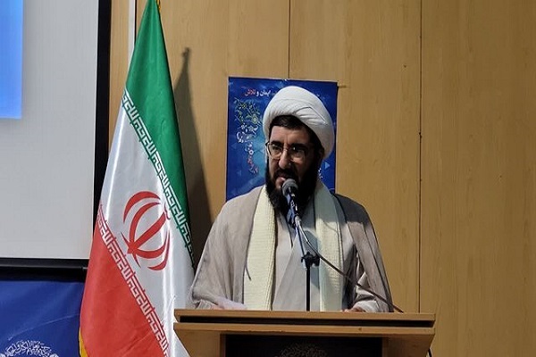 حجت‌الاسلام والمسلمین غلامرضا نائینی، رئیس نهاد رهبری در دانشگاه فرهنگیان استان همدان