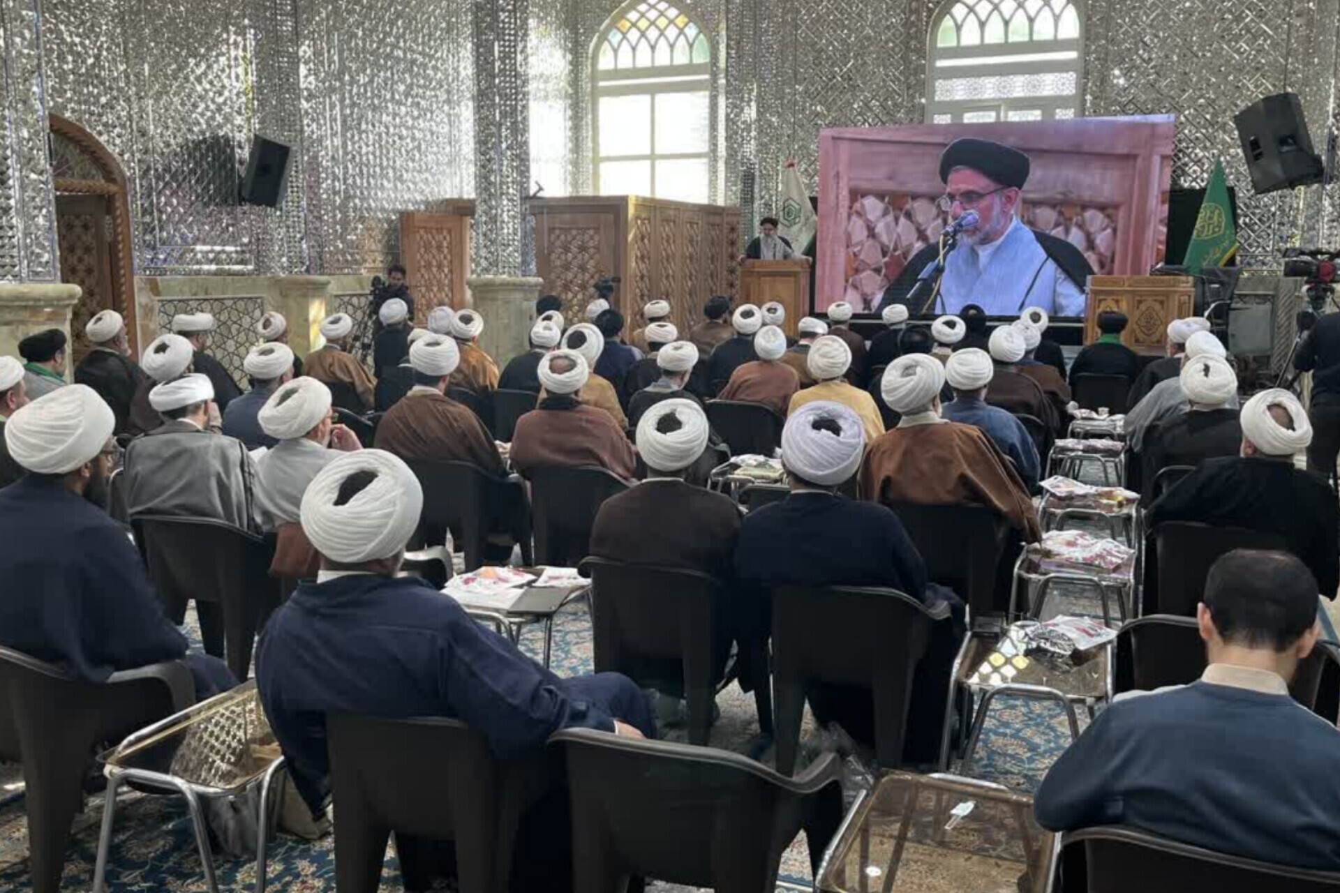 تأکید رئیس اوقاف بر امیدآفرینی مبلغان و عبور از اقتصاد تک‌محصولی