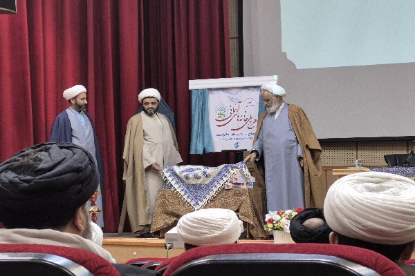 نشست «گروه‌های جهادی تبلیغی با تبیین جایگاه مردمی تبلیغ و روحانیت»