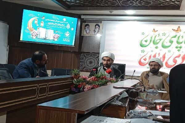 حجت الاسلام صالح آقابابایی مدیرکل تبلیغات اسلامی چهارمحال و بختیاری در نشست با اصحاب رسانه