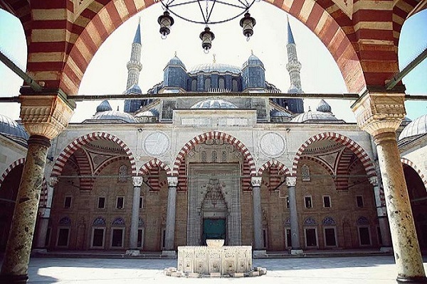 بازگشایی مسجد «سلیمیه» ترکیه در ماه رمضان بازگشایی مسجد «سلیمیه» ترکیه در ماه رمضان