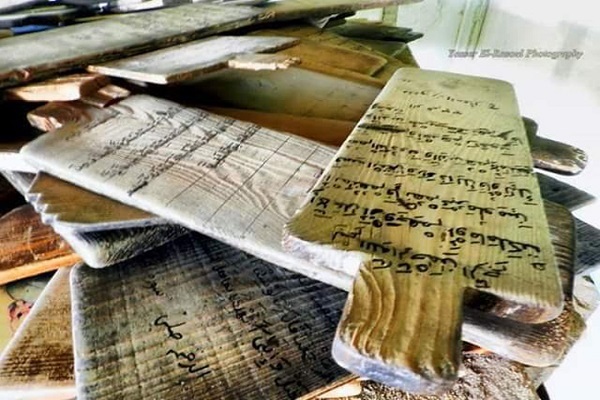 لوح های چوبی کتابت شده