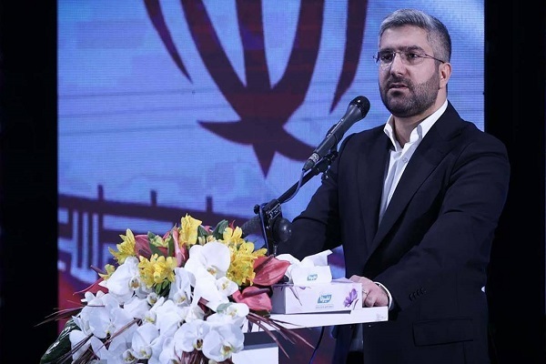 گرامیداشت یاد ۳۵۰ شهید منطقه 13 در آئین «سروهای سرافراز»