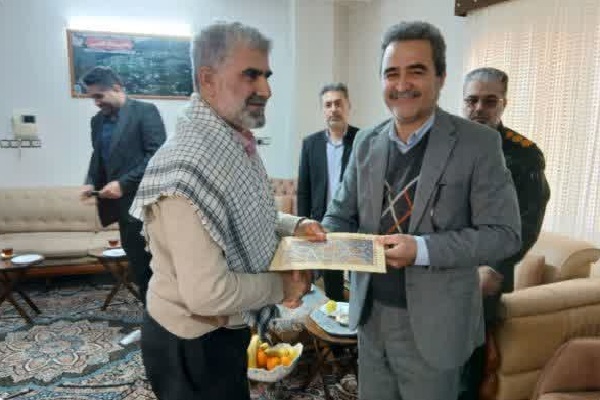 دیدار مسئولان شهرستان نور با جانباز سرافراز جنگ تحمیلی