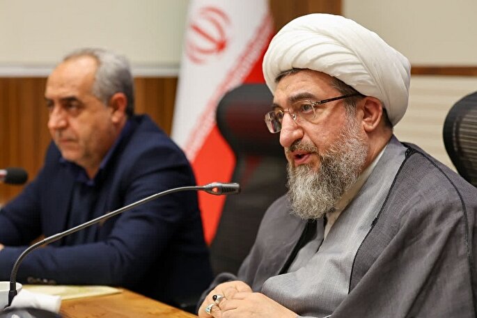 معیشت مردم مورد توجه دولت قرار بگیرد