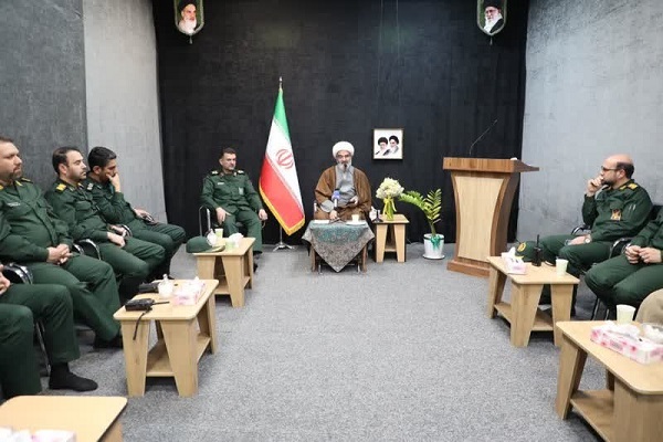 نماینده ولیفقیه در استان سمنان در دیدار با جمعی از فرماندهان و پاسداران سپاه قائم آل محمد(عج) استان: نماینده ولیفقیه در استان سمنان در دیدار با جمعی از فرماندهان و پاسداران سپاه قائم آل محمد(عج) استان: