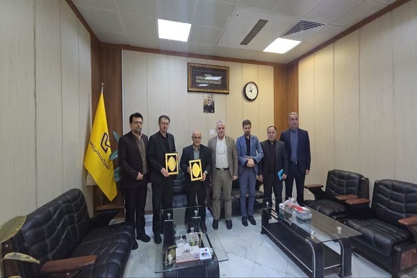 رونمایی از تمبر اختصاصی کمیته امداد مازندران در سالروز تاسیس کمیته امداد امام(ره) رونمایی از تمبر اختصاصی کمیته امداد مازندران در سالروز تاسیس کمیته امداد امام(ره)