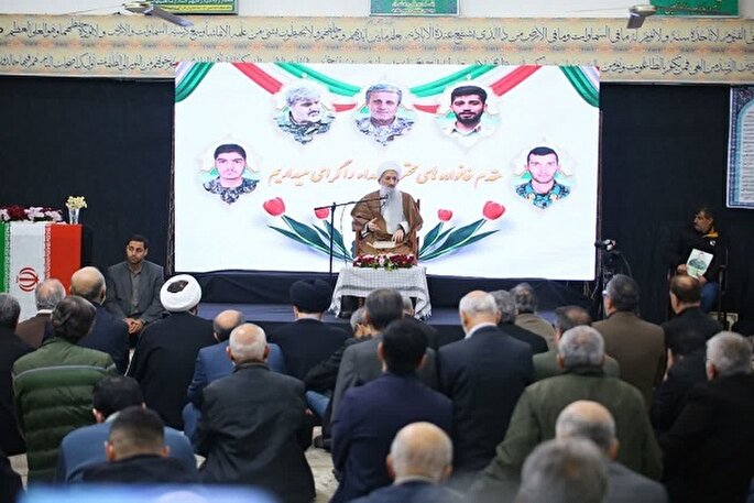 مدیریت فضای مجازی با جدیت پیگیری شود