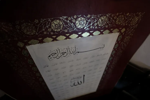 هنرمند ترک؛ از مهارت در تذهیب تا تزئین مسجد بورسا