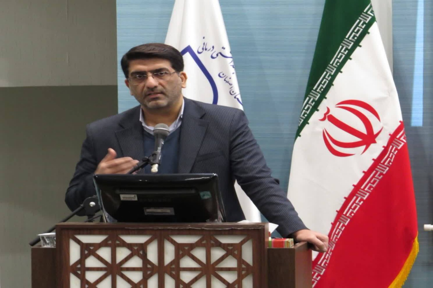 امید شریفی مدیرکل هماهنگی امور اقتصادی استانداری اصفهان