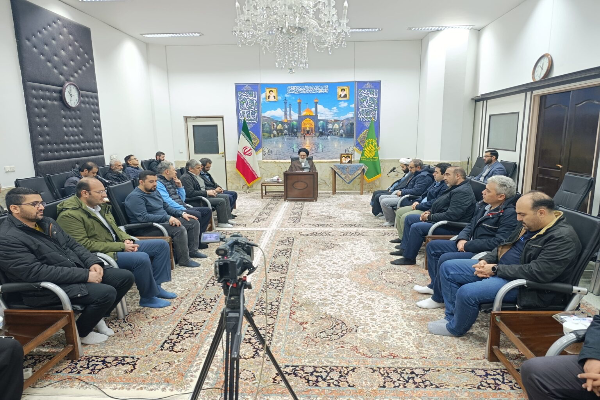 ملت ایران از تبعیت رهبر الهی دست نمی‌کشند