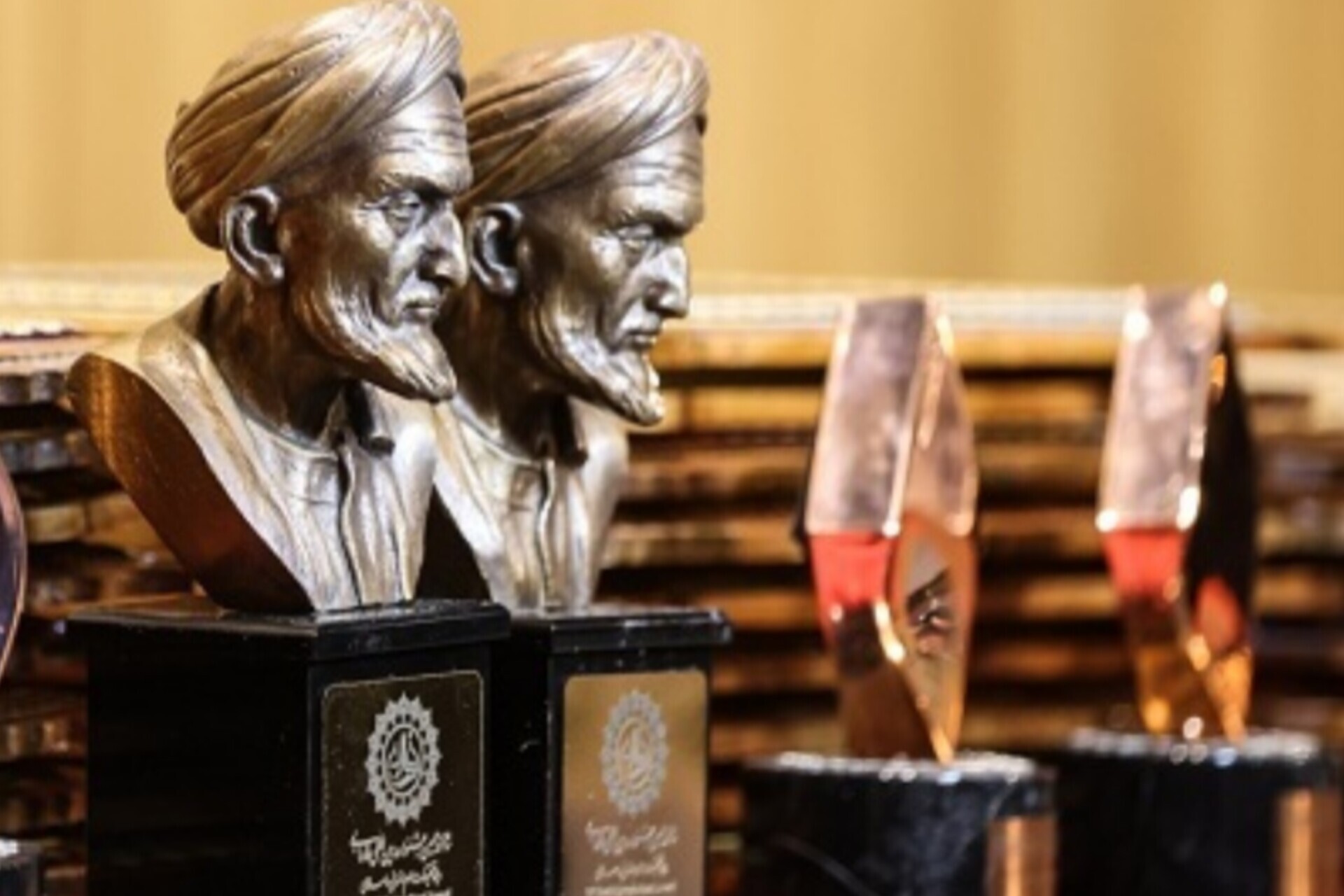 در حال تکمیل/