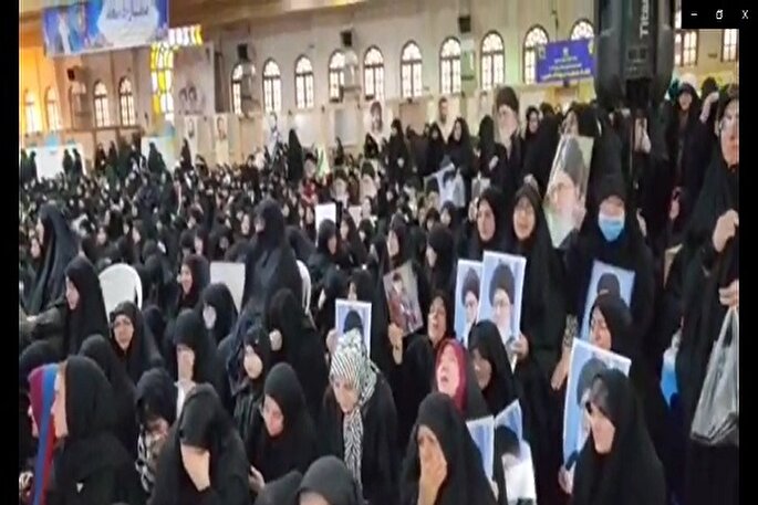 فیلم | مصلی امام خمینی(ره) ساری مملو از جمعیت عزادار امام امت