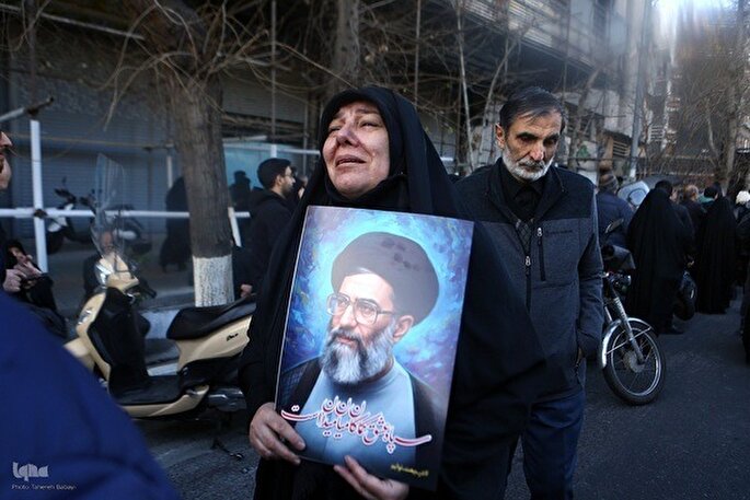 مردم زنجان امروز برای رهبر شهیدشان عزاداری می‌کنند