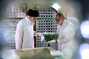 خون پاك رهبر شهید انقلاب عظمت ايران را تضمين خواهد ساخت