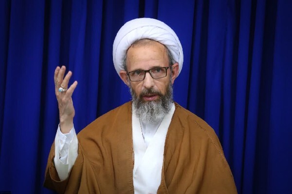 خون پاک رهبر انقلاب ریشه مستکبران را برخواهد کَند