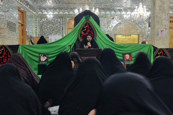 برپایی محفل دعا و استغاثه برای پیروزی رزمندگان اسلام در حرم بانوی کرامت