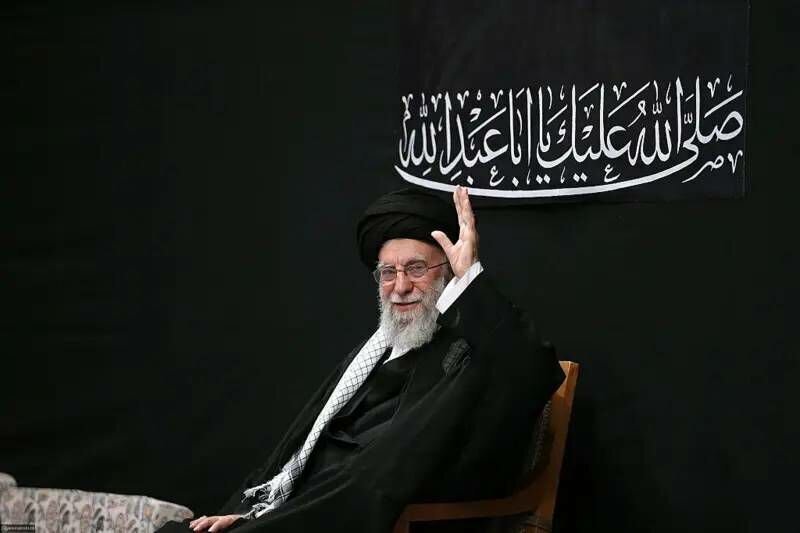 رهبر شهید جمهوری اسلامی
