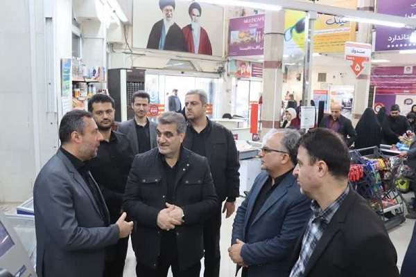 محمد جواد کولیوند استاندار سمنان در بازدید از فروشگاههای زنجیره ای سمنان