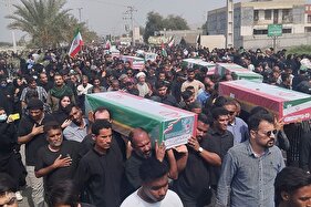 تشییع شهدای دانش‌آموز در میناب