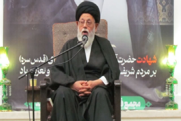ملت ایران در برابر تهدیدات دشمنان استقامت داشته باشد
