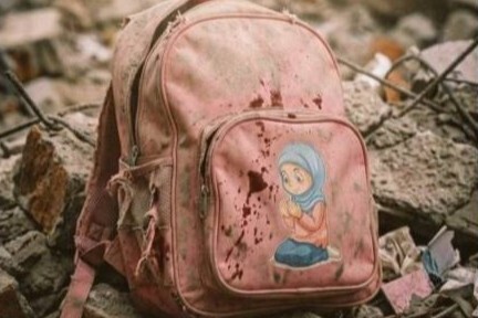 کوله‌پشتی کودک مینابی؛ پرچم عزت نسل فردای ایران