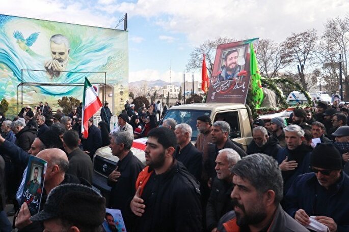 بدرقه شش شهید مدافع وطن در زنجان