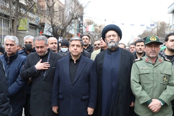 انسجام مردم ایران اجازه تسلط و تصمیم‌گیری متجاوز به میهن اسلامی‌مان را نمی‌دهد