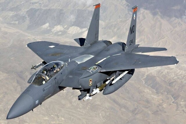 جنگنده F-15E مورد هدف قرار گرفت جنگنده F-15E مورد هدف قرار گرفت