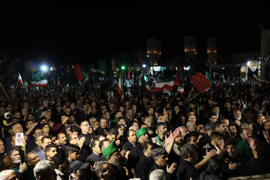 اجتماع بزرگ عاشورائیان یزد حسینیه ایران برگزار شد