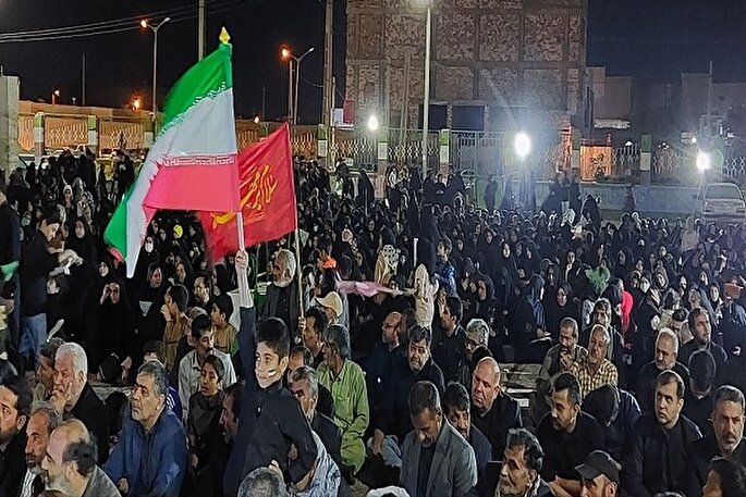 عکس | تداوم تجمعات شبانه در عزای امام امت و حمایت از نیروهای مسلح در زابل