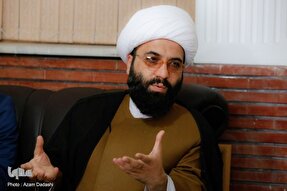 مردم در مبارزه با دشمن نباید گرفتار مارپیچ سکوت شوند