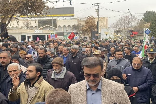 تشییع پیکر دو شهید جنگ رمضان در بجنورد