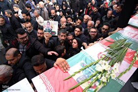 تشییع پیکر مطهر ۱۲ شهید جنگ رمضان در شیراز