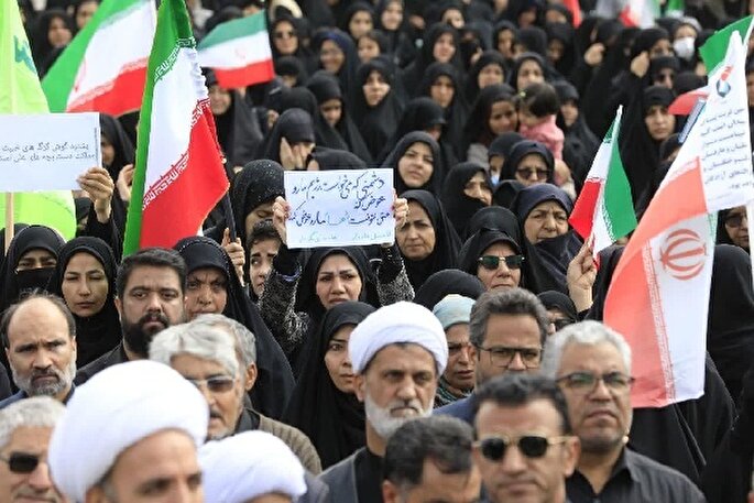 بیعت مردم بیرجند با رهبر جدید انقلاب اسلامی ایران