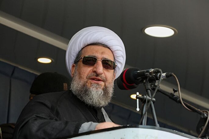 انتخاب رهبر جوان انقلاب اسلامی نشانه صلابت شیعه است