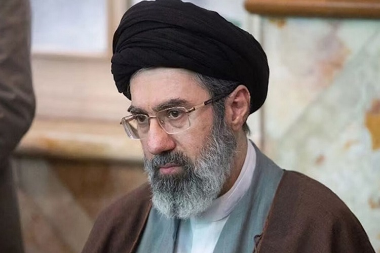 آیت‌الله سید مجتبی حسینی خامنه‌ای، رهبر انقلاب