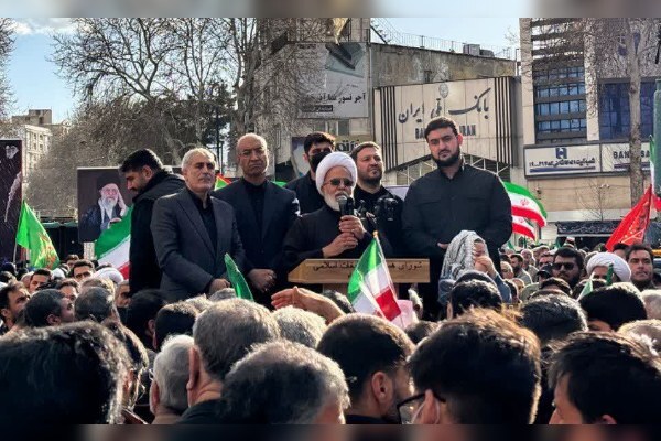 حجت‌الاسلام حبیب‌الله غفوری نماینده ولی‌فقیه در استان و امام جمعه کرمانشاه