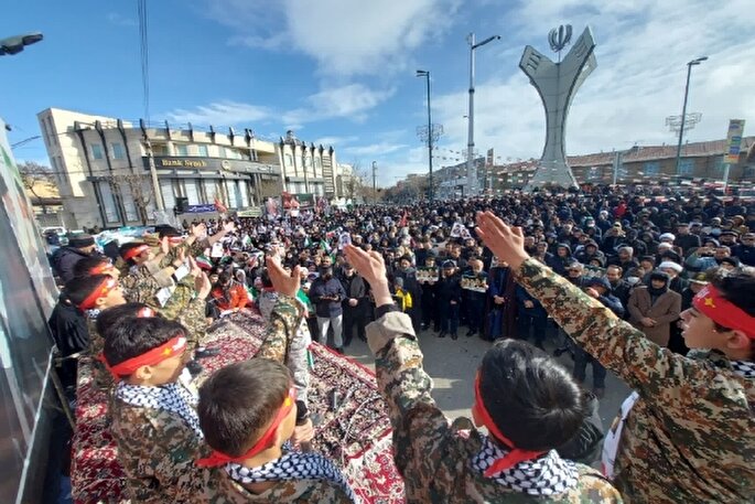 نقش‌آفرینی جوانان رمز تداوم انقلاب اسلامی است