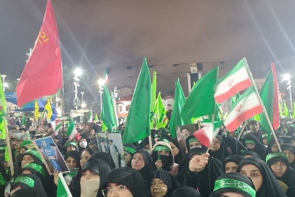 تجمع حماسی مردم رشت در بیعت با رهبر انقلاب