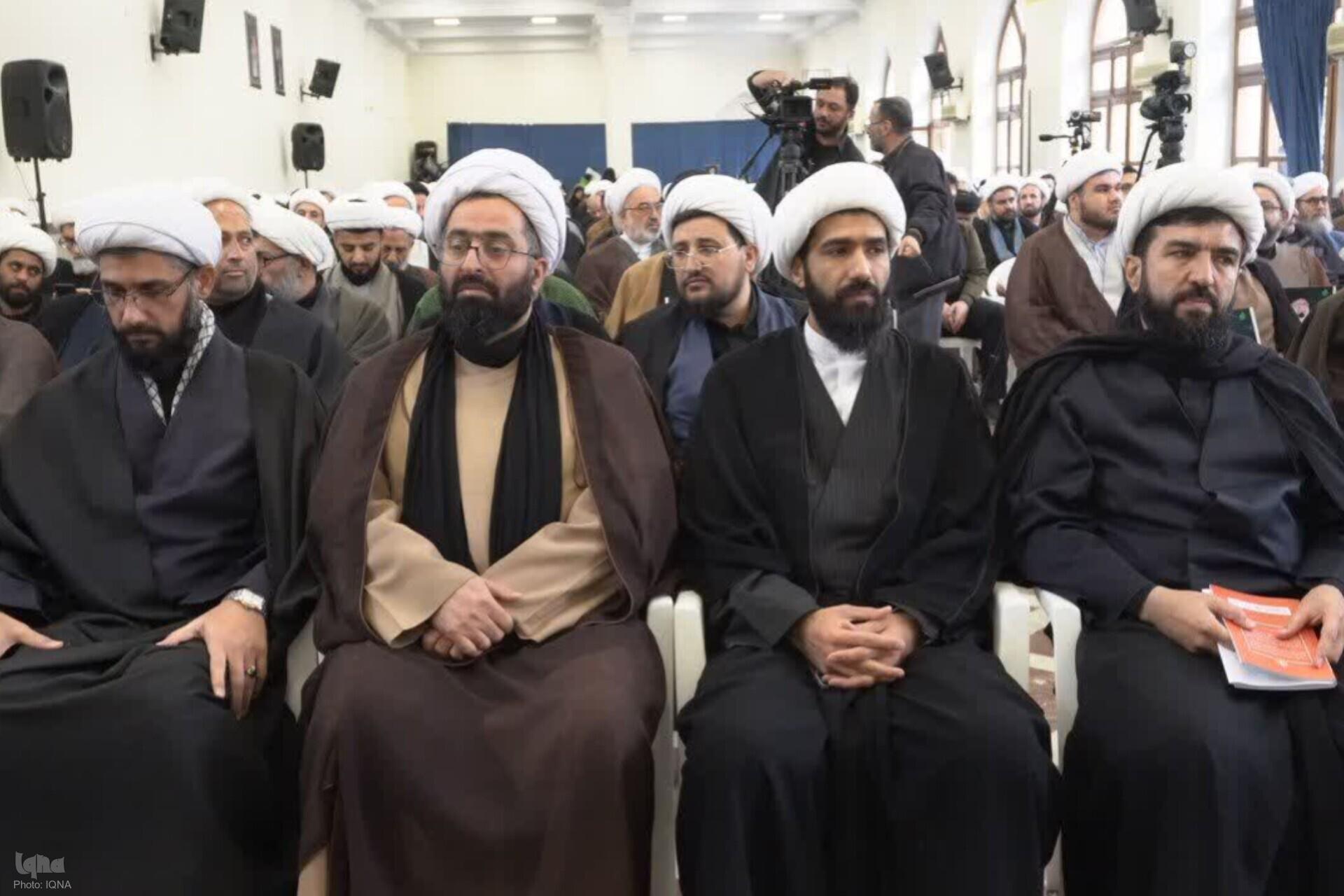 مراسم بیعت با رهبر سوم ایران