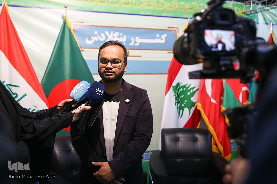 عاشقعلی مندل، مسئول غرفه بنگلادش در نوزدهمین نمایشگاه بین‌المللی قرآن و عترت مشهد