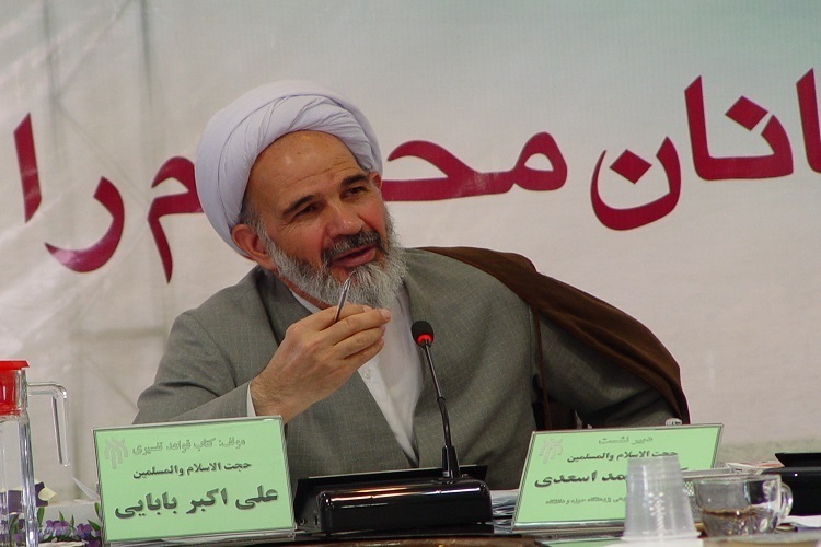 مصاحبه امام علی ع// همراهی همیشگی قرآن و علی(ع)