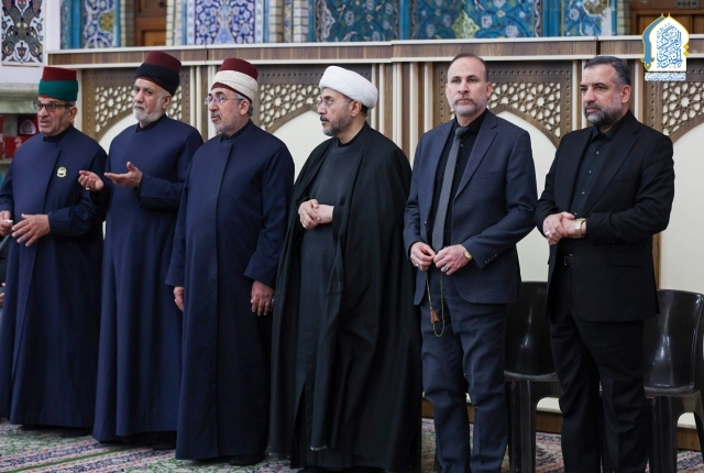 مراسم گرامیداشت رهبر شهید در حرم امامین کاظمین برگزار شد