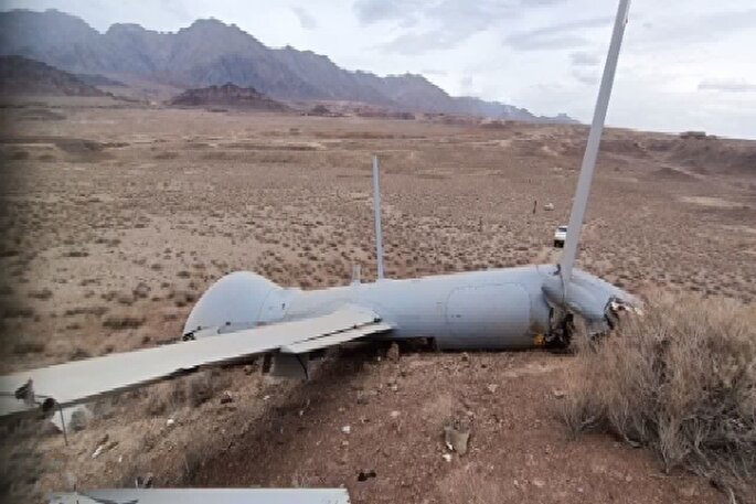 انهدام پهپاد متجاوز در آسمان استان کرمان توسط پدافند هوایی ارتش